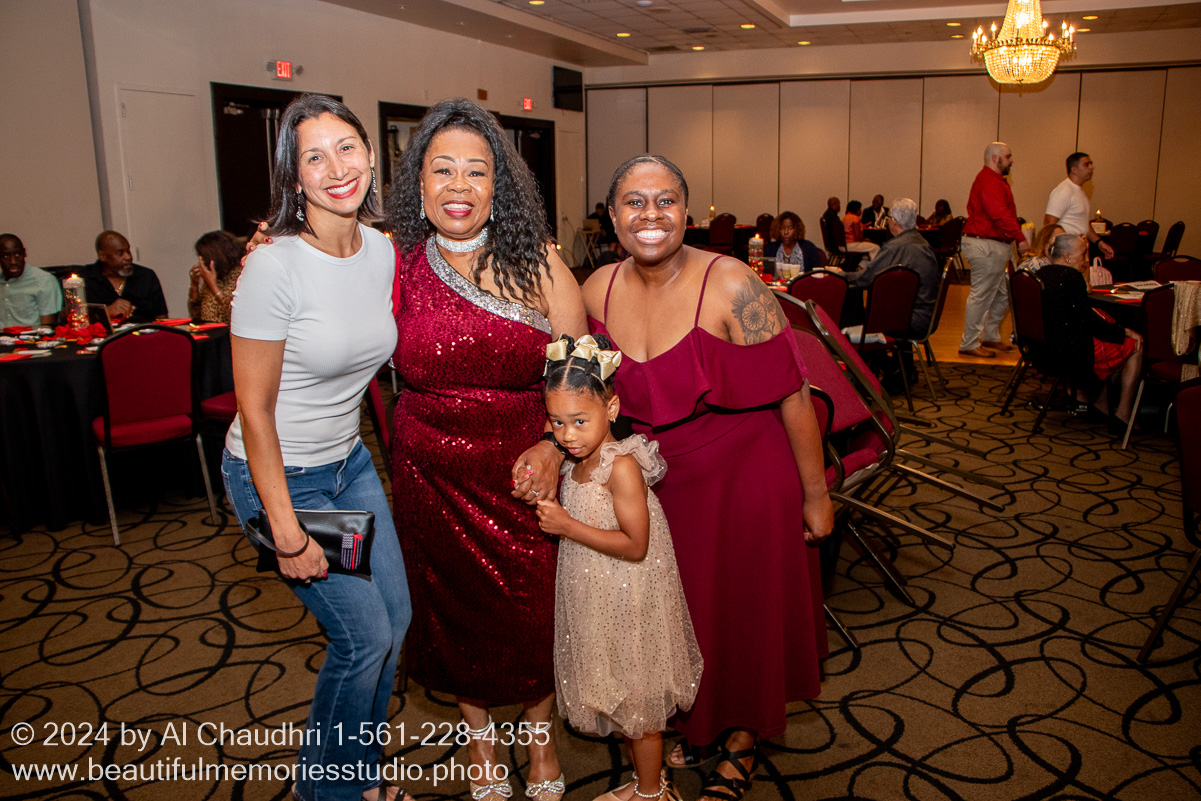 Retirement celebration of Mavis Cole on October 12, 2024 by Al Chaudhri / www.beautifulmemoriesstudio.photo