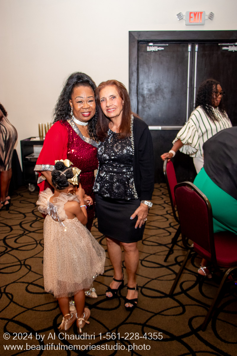 Retirement celebration of Mavis Cole on October 12, 2024 by Al Chaudhri / www.beautifulmemoriesstudio.photo