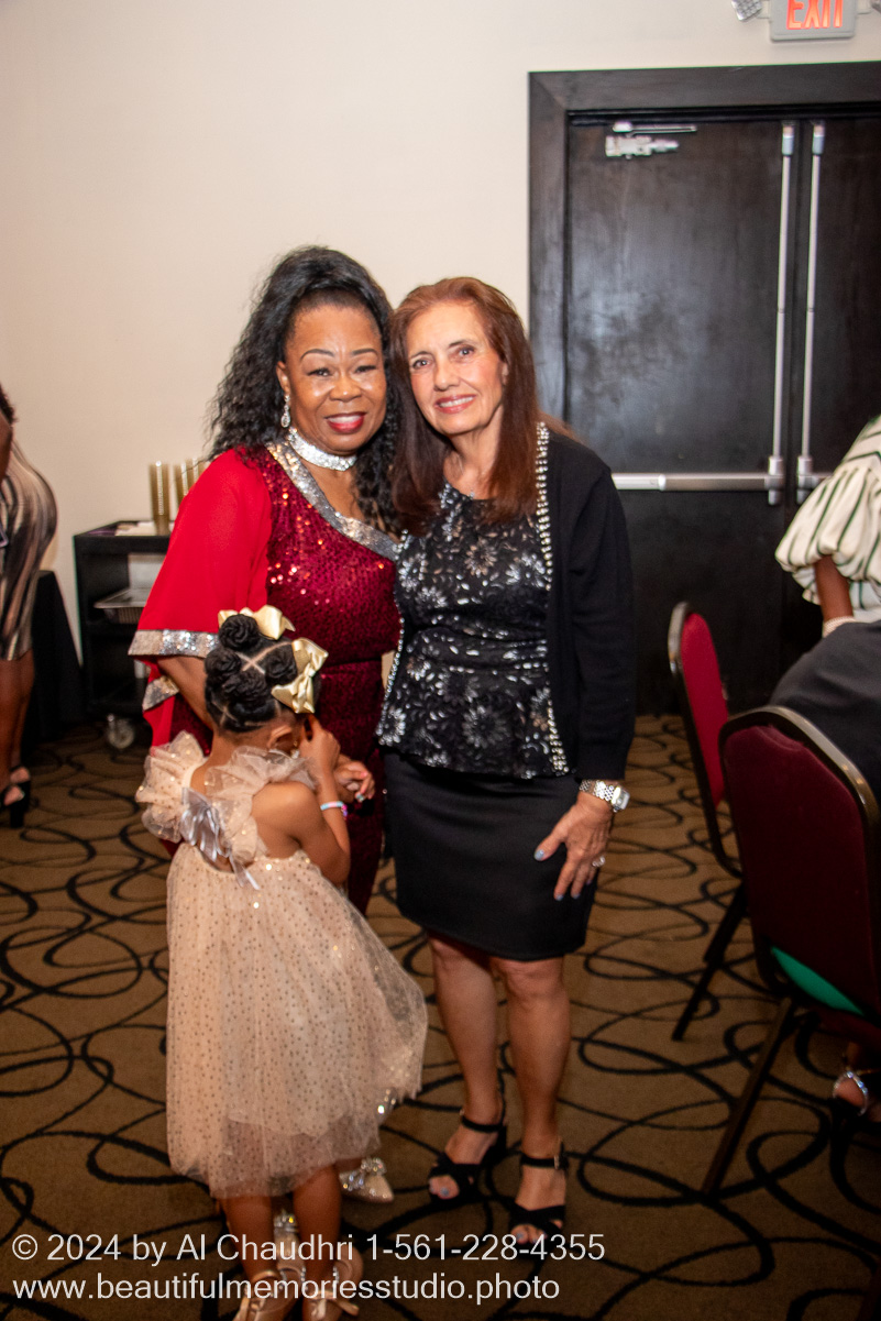 Retirement celebration of Mavis Cole on October 12, 2024 by Al Chaudhri / www.beautifulmemoriesstudio.photo