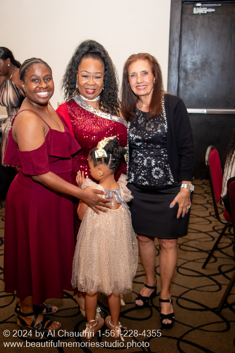 Retirement celebration of Mavis Cole on October 12, 2024 by Al Chaudhri / www.beautifulmemoriesstudio.photo