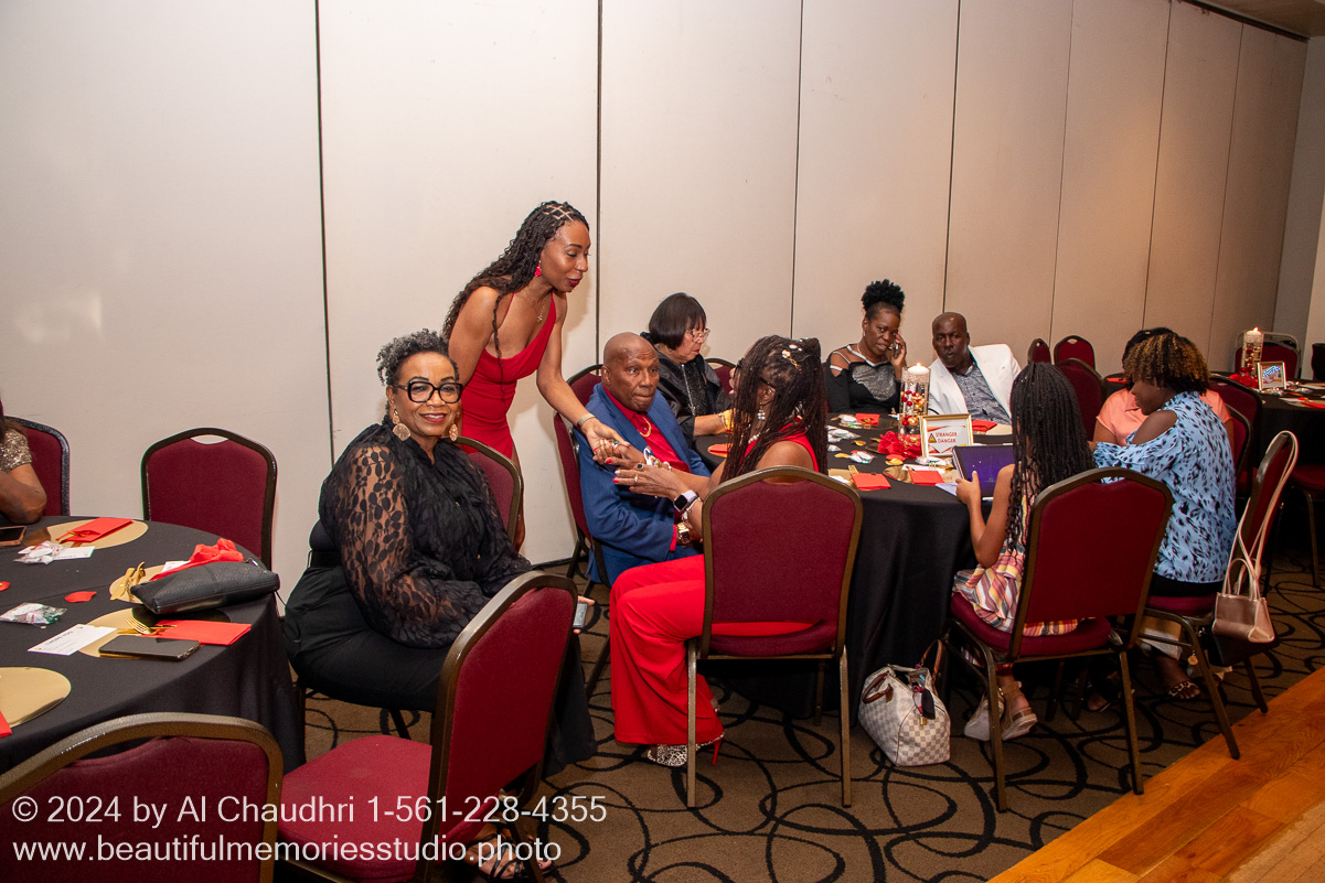 Retirement celebration of Mavis Cole on October 12, 2024 by Al Chaudhri / www.beautifulmemoriesstudio.photo