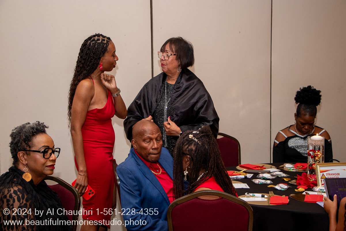Retirement celebration of Mavis Cole on October 12, 2024 by Al Chaudhri / www.beautifulmemoriesstudio.photo
