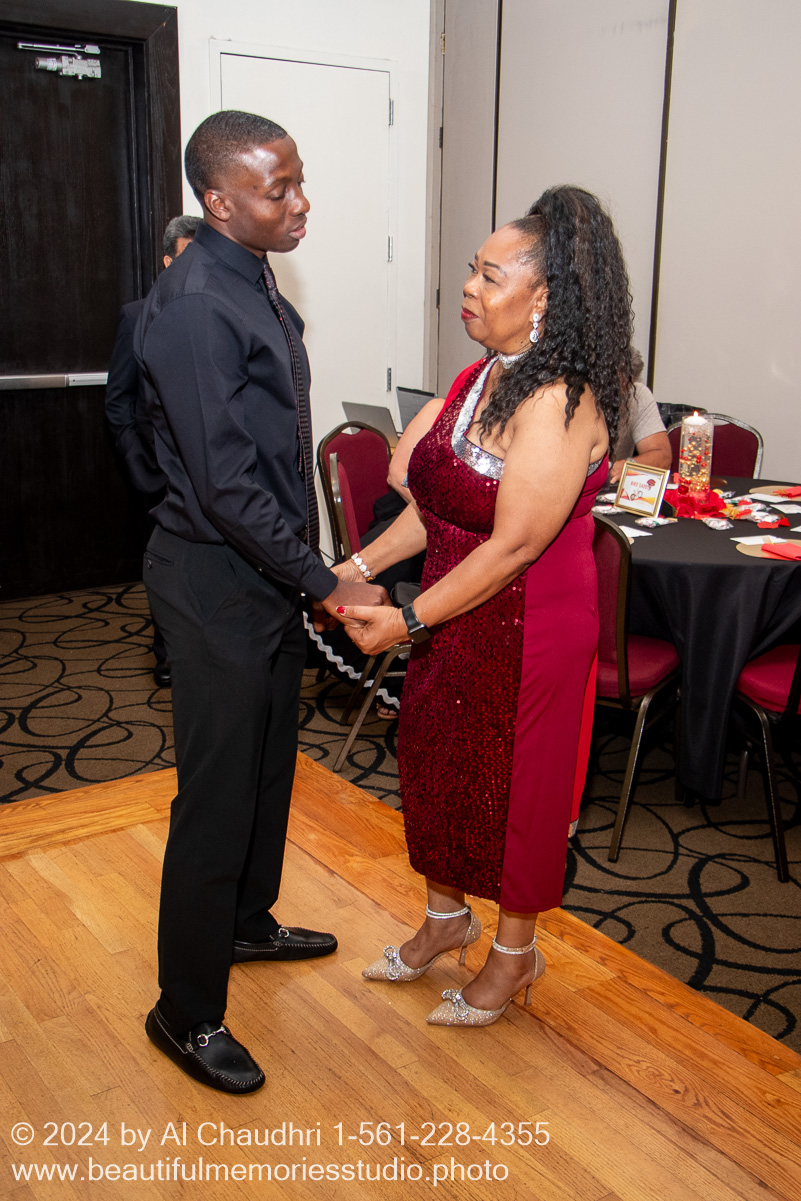 Retirement celebration of Mavis Cole on October 12, 2024 by Al Chaudhri / www.beautifulmemoriesstudio.photo