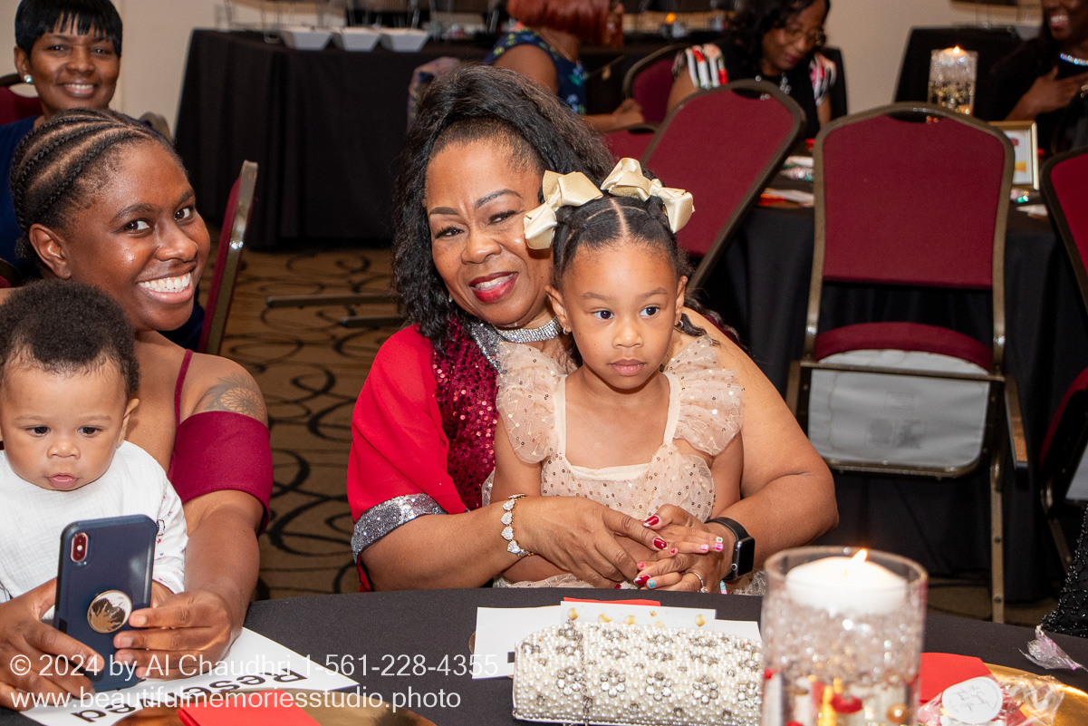 Retirement celebration of Mavis Cole on October 12, 2024 by Al Chaudhri / www.beautifulmemoriesstudio.photo