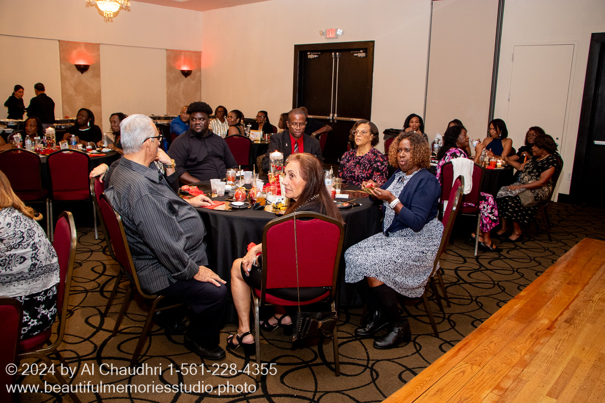 Retirement celebration of Mavis Cole on October 12, 2024 by Al Chaudhri / www.beautifulmemoriesstudio.photo