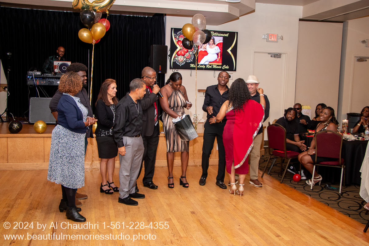 Retirement celebration of Mavis Cole on October 12, 2024 by Al Chaudhri / www.beautifulmemoriesstudio.photo