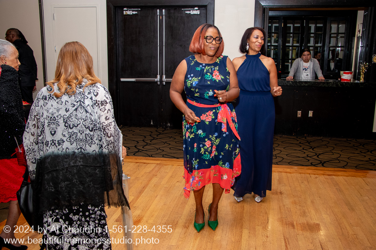 Retirement celebration of Mavis Cole on October 12, 2024 by Al Chaudhri / www.beautifulmemoriesstudio.photo