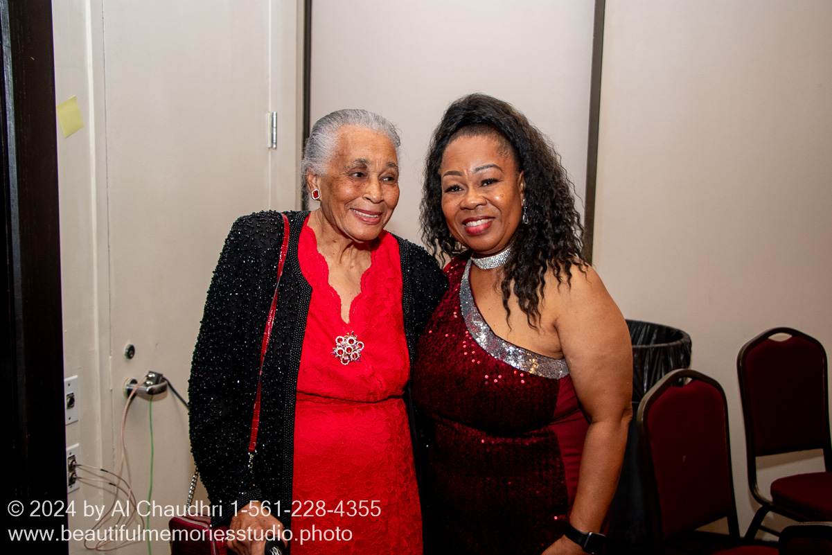 Retirement celebration of Mavis Cole on October 12, 2024 by Al Chaudhri / www.beautifulmemoriesstudio.photo