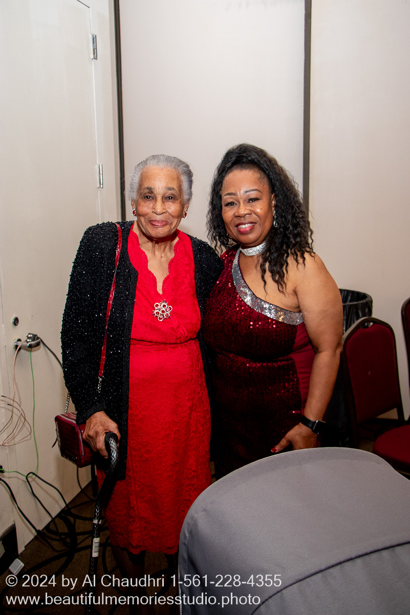 Retirement celebration of Mavis Cole on October 12, 2024 by Al Chaudhri / www.beautifulmemoriesstudio.photo