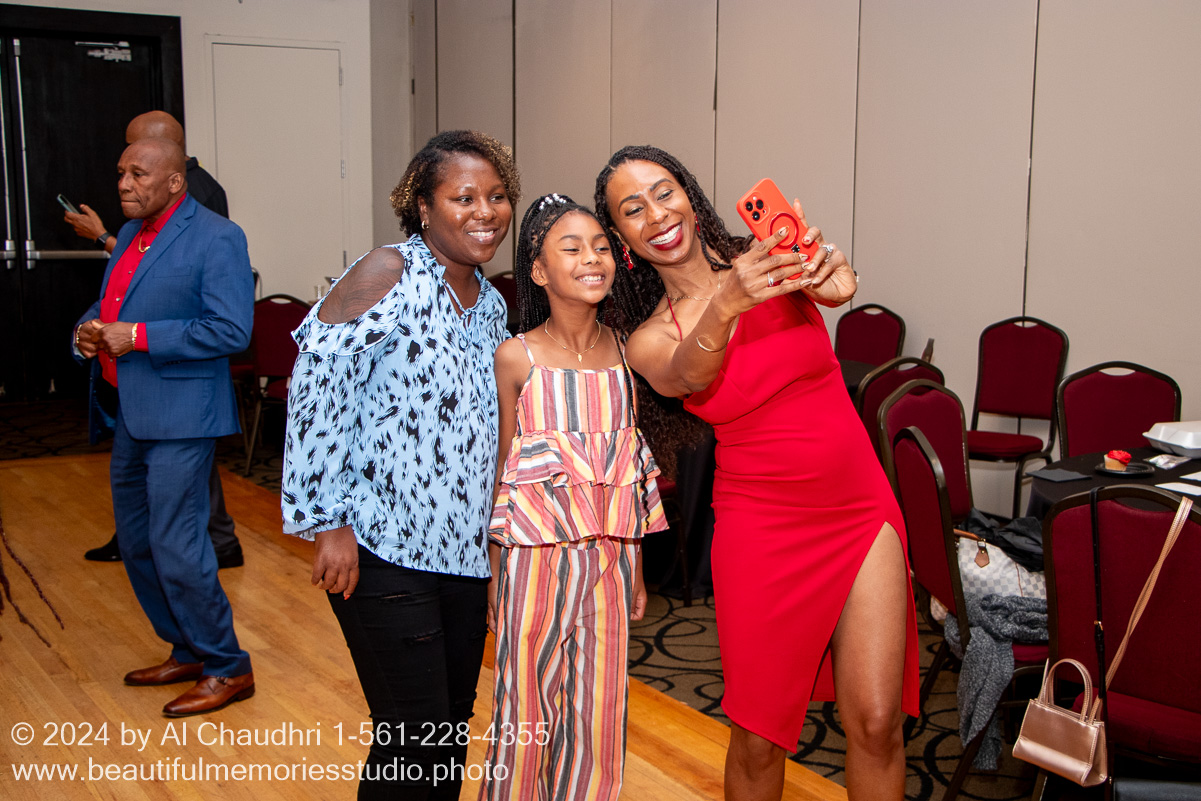 Retirement celebration of Mavis Cole on October 12, 2024 by Al Chaudhri / www.beautifulmemoriesstudio.photo