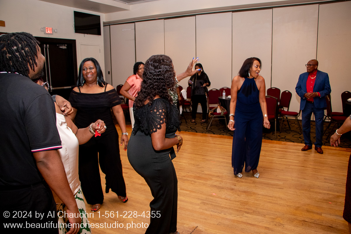 Retirement celebration of Mavis Cole on October 12, 2024 by Al Chaudhri / www.beautifulmemoriesstudio.photo